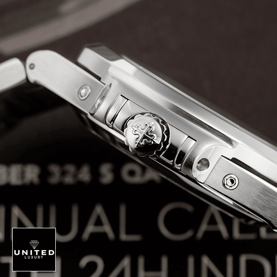 Patek Philippe Nautilus Annual Calendar 5726 patek_philippe_nautilus_5726_white_dial_box