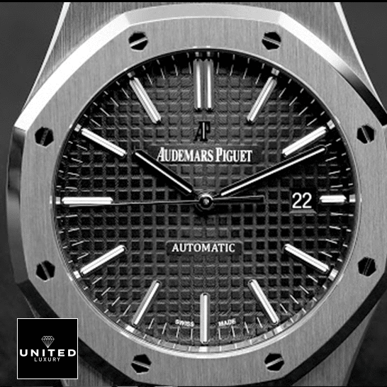 Audemars Piguet Royal Oak 15400ST.OO.1220ST.04 Deluxe Replica Edition Audemars Piguet 15400ST.OO_.1220ST.04 Royal Oak Gray Dial Replica close view