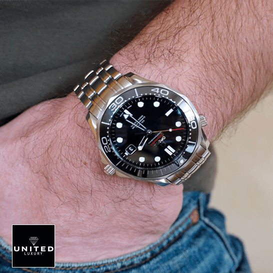 Omega Seamaster 212.30.41.20.03.003 Omega Seamaster 212_30_41_20_01_003 Black Dial Replica on the man wristh