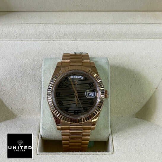 Rolex Day-Date Wave 218235-0035 Replica in the Box