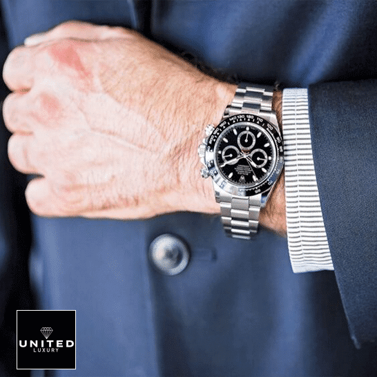 Rolex Daytona Cosmograph 116520 Rolex Daytona 116500ln-0002 Stainless Steel Oyster Replica on his arm
