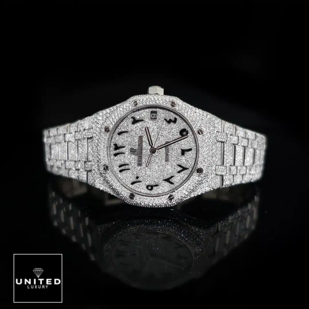 Audemars Piguet Royal Oak Offshore 26470OR.OO.A002CR.01 AP Royal Oak 15500ST.OO.1220ST.04 Replica dial is gem set and features Arabic numerals