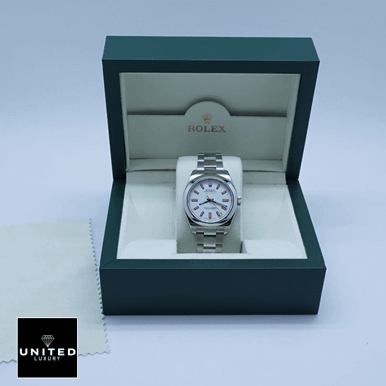 Rolex Milgauss 116400 Rolex Milgauss 116400-0002 White Dial Oyster Replica in the Green Rolex Box