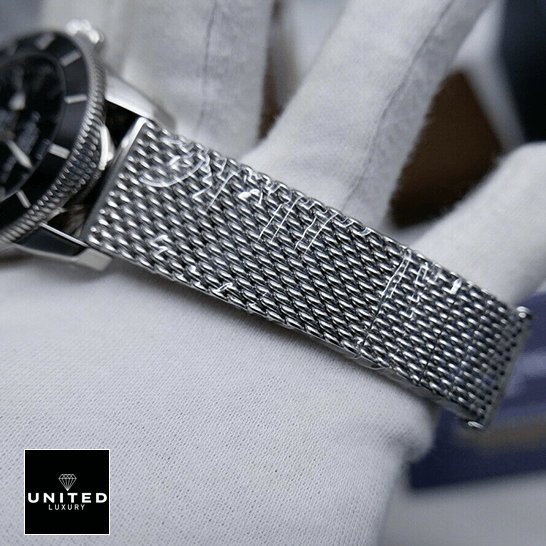 Breitling Superocean Heritage II B20 AB2020121B1A1 Breitling Superocean Heritage AB2010121B1A1 Steel Bracelet Replica on the hand