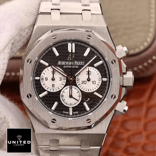 Audemars Piguet Royal Oak Chronograph 26331ST Audemars Piguet Royak Oak Black Dial Replica stainless steel on the hand