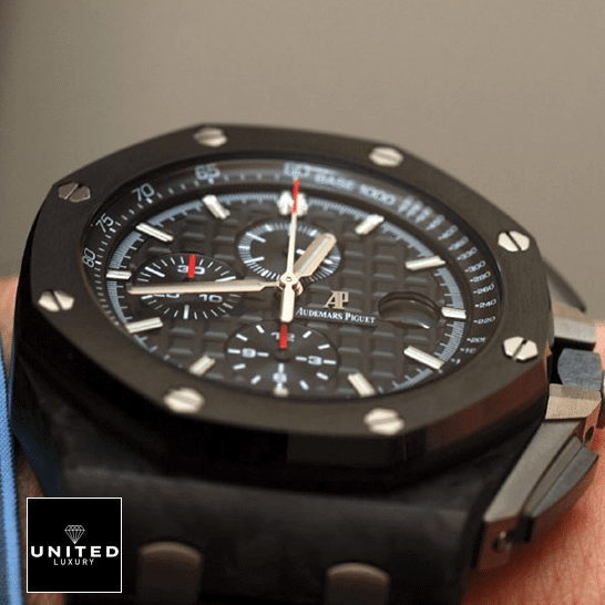 Audemars Piguet Royal Oak Offshore 26402CE.OO.A002CA.01 Super Accurate Clone audemarspiguet royaloakoffshore 26402CE.OO .A002CA.01 replica hand Audemars Piguet 26402CE.OO_.A002CA.01 Black Dial Replica on the man wrist