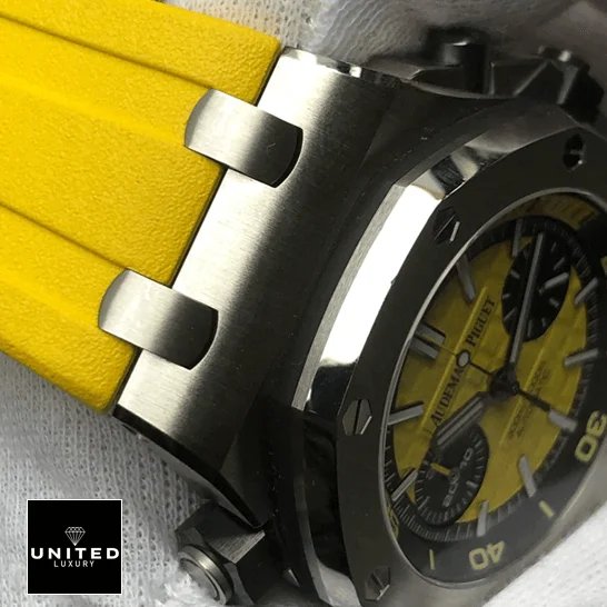 Audemars Piguet Royal Oak Offshore Diver 26703ST.OO.A051CA.01 First-Class Clone audemars piguet royal oak offshore diver right Audemars Piguet Royal Oak Yellow Rubber Bracelet Replica side view