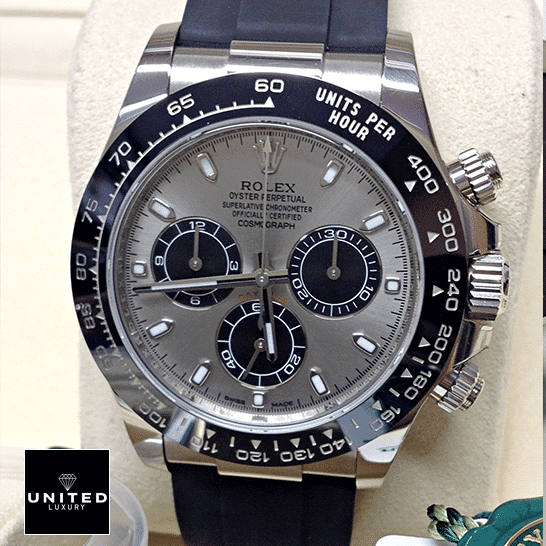 Rolex Daytona Rolex Daytona 116519LN-0024 Silver Dial Replica On The Stand