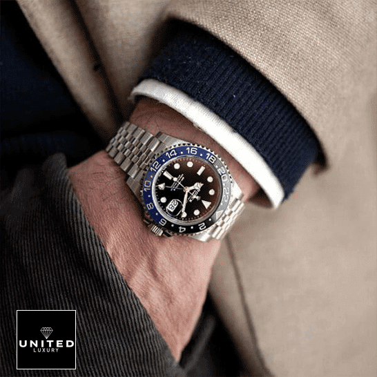 Rolex GMT-Master II 116710BLNR Rolex GMT-Master II Ceramic Black & Blue Bezel Batman 116710BLNR Jubilee Replica on his arm