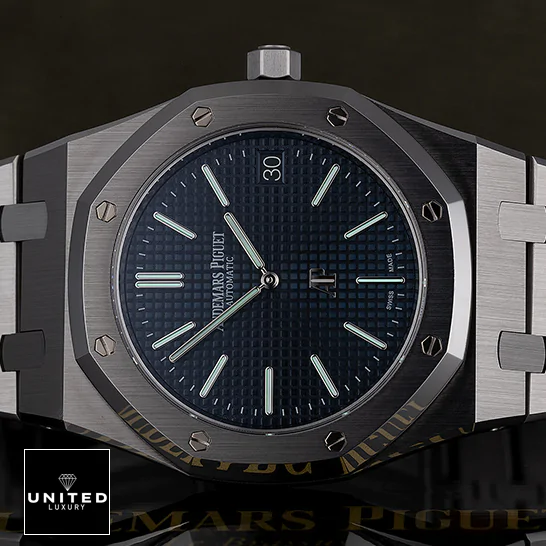 Audemars Piguet Royal Oak audemarspiguet-royaloak-15202ST.OO_.1240ST.01-replica-tiltedleft
