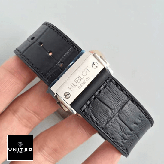 Hublot Big Bang Unico 505.TX.0170.LR Hublot Geneve Classic Fusion Leather Black Bracelet Replica on the hand grey background
