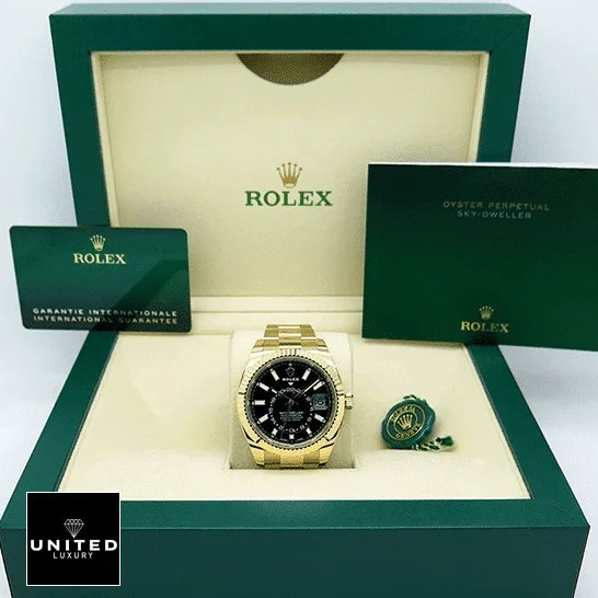 Rolex Sky-Dweller 326938-0004 Rolex Sky-Dweller Black Dial Yellow Gold 326938-0004 Oyster Replica in the Green Rolex Box