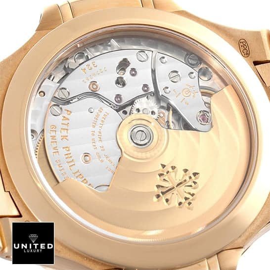 Patek Philippe Nautilus 7122/1R-001 Patek Philippe Nautilus 7122/1R-001